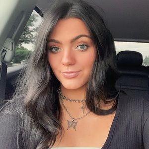 Meet your Posher, Maddie